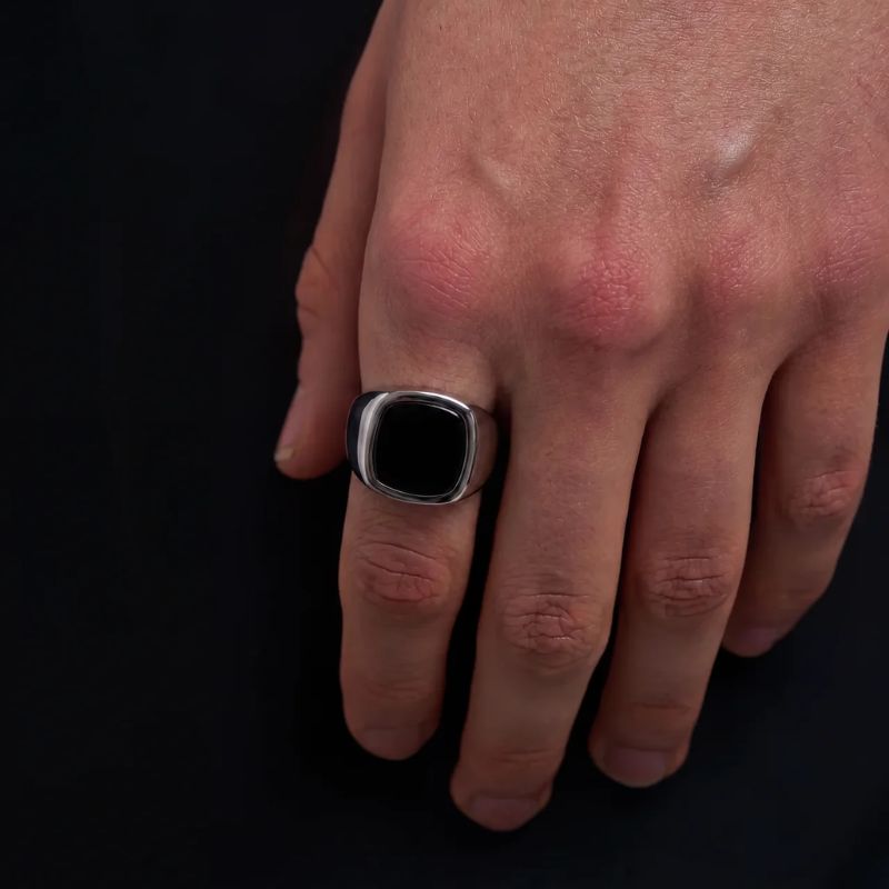 Anillo Piedra Negra